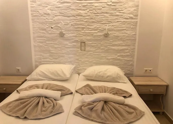 阿可体普拉卡酒店 4*