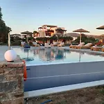 Hotel apartamentowy Acti