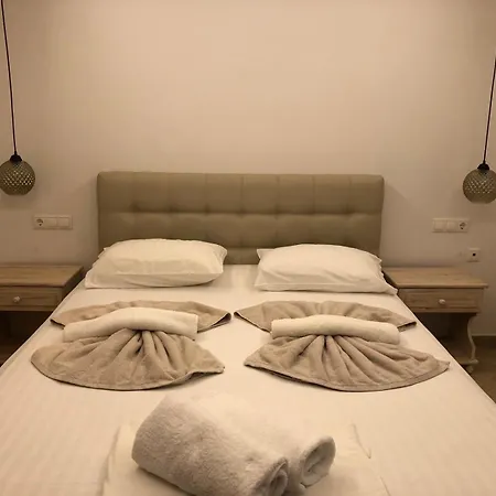 Aparthotel Acti Plaka (Naxos)