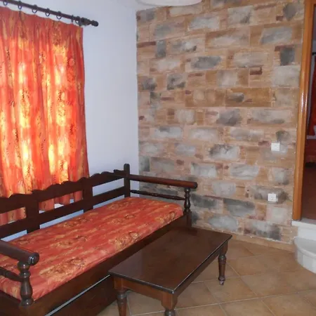 Apart Otel Acti